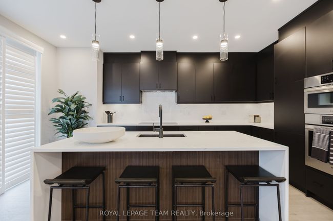 517 Galanthus Walk, House attached with 3 bedrooms, 4 bathrooms and 1 parking in Ottawa ON | Image 8