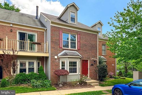 7527 Chrisland Cv, FALLS CHURCH, VA, 22042-7562 | Card Image