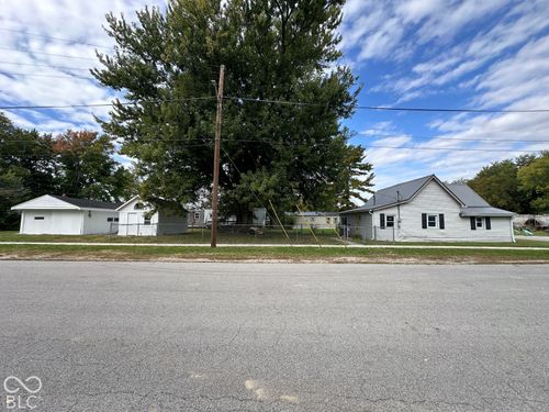 208 East St, Roachdale, IN, 46172 | Card Image