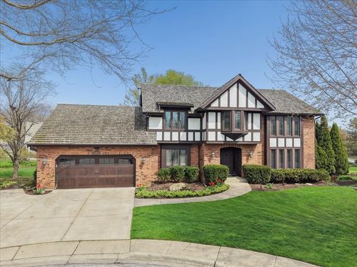 842 Furlong Dr, Libertyville, IL, 60048-3721 | Card Image