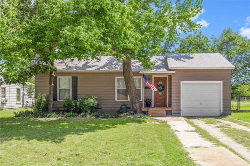 2711 Elizabeth Dr, Brownwood, TX, 76801-5723 | Card Image