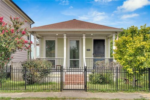 1933 6th St, New Orleans, LA, 70115-5133 | Card Image