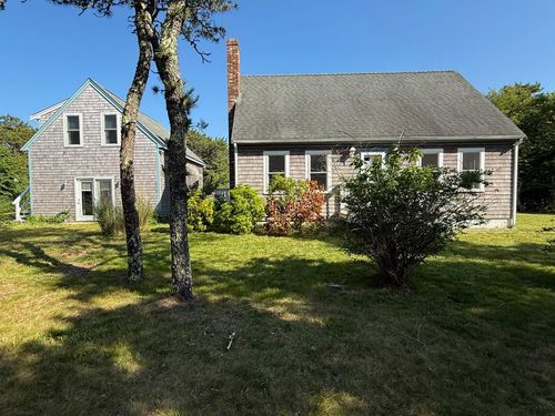 2 Farmers Rd, Edgartown, MA, 02539-8538 | Card Image