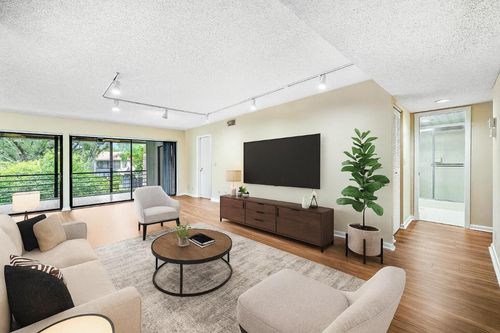 201-5750 Fairway Park Ct, Boynton Beach, FL, 33437-1784 | Card Image