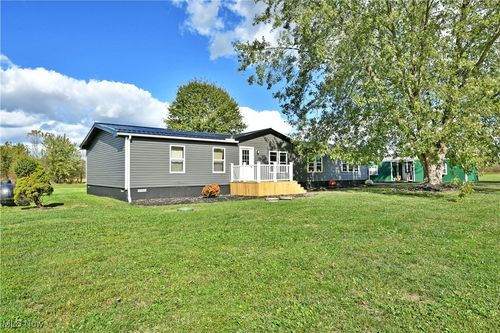 4448 Mcconnell East Rd, Southington, OH, 44470-9528 | Card Image