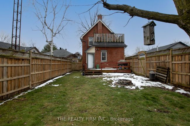 666 Lorne Ave, Home with 5 bedrooms, 3 bathrooms and 1 parking in London ON | Image 38