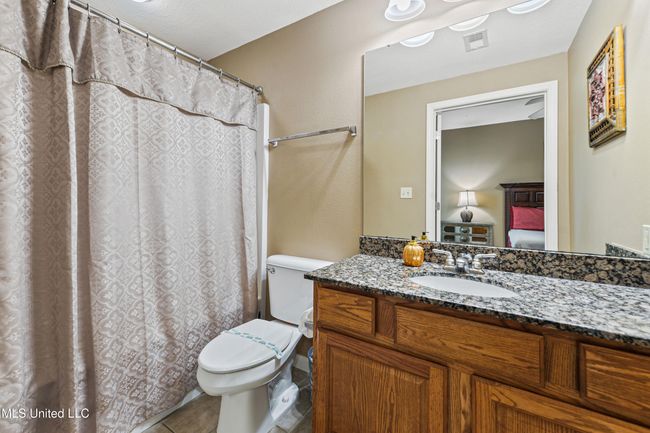 Bathroom 3 | Image 20
