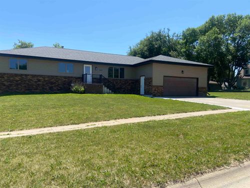 1603 Sheridan Dr, Norfolk, NE, 68701-2153 | Card Image