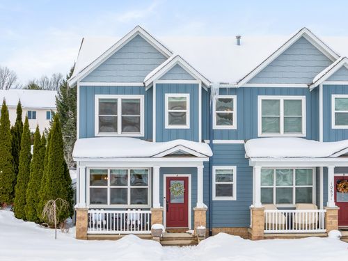 10627 Waterford Rd, Traverse City, MI, 49684-6251 | Card Image