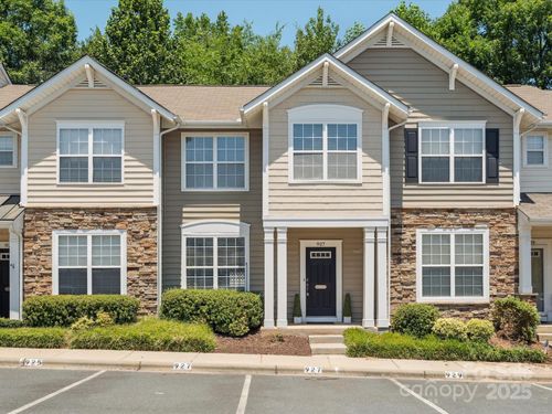 927 Copperstone Ln, Fort Mill, SC, 29708-6413 | Card Image