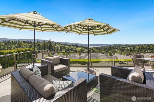 4519 231st Pl Se, Sammamish, WA, 98075-7204 | Card Image