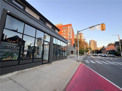 428 King St W, Hamilton, ON, L8P1B7 | Card Image