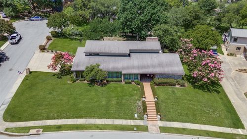 100 La Paz Ct, Irving, TX, 75062-3834 | Card Image