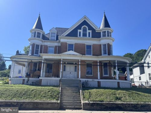 35 W Main St, WINDSOR, PA, 17366-9604 | Card Image