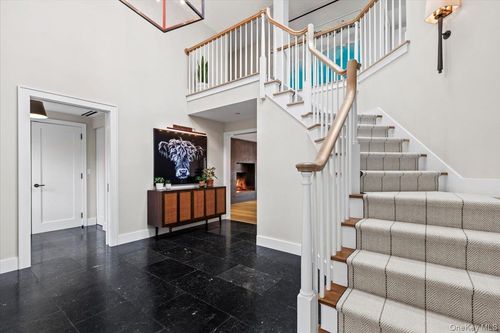 28 Winfield Ave, Harrison, NY, 10528-2412 | Card Image