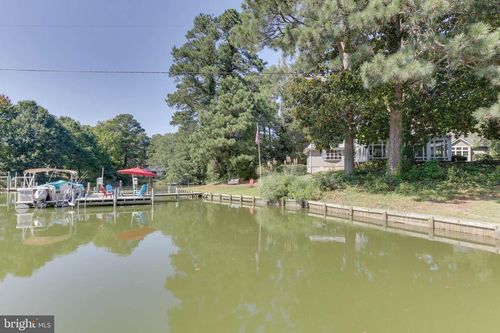 290 Queens Creek Rd, HALLIEFORD, VA, 23068-1010 | Card Image