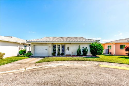 10617 Sandalwood Court N, PINELLAS PARK, FL, 33782 | Card Image