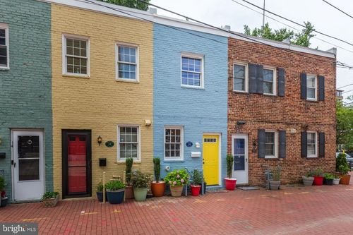 12 Snows Ct Nw, WASHINGTON, DC, 20037-2213 | Card Image