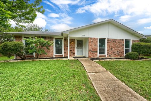1837 Paxton Dr, Carrollton, TX, 75007-3019 | Card Image