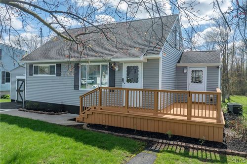 120 Savaria Dr, Syracuse, NY, 13209-9733 | Card Image