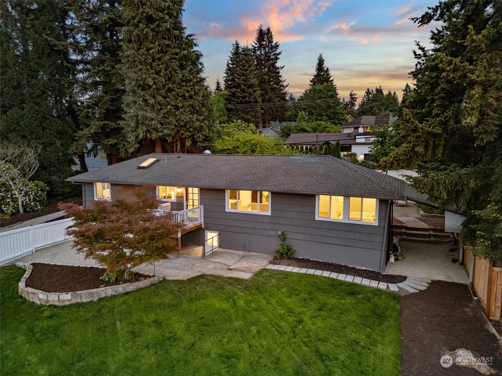 155th Pl, Kenmore, WA 98028