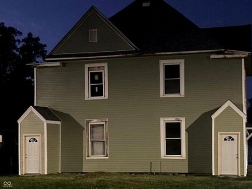 916 W Jackson St, Muncie, IN, 47305-3605 | Card Image