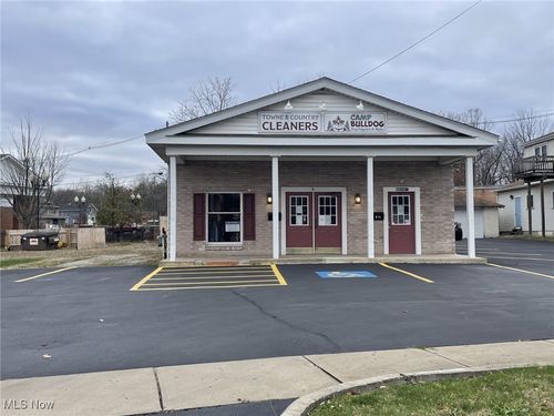 9 Sheridan Rd, Youngstown, OH, 44514-5606 | Card Image