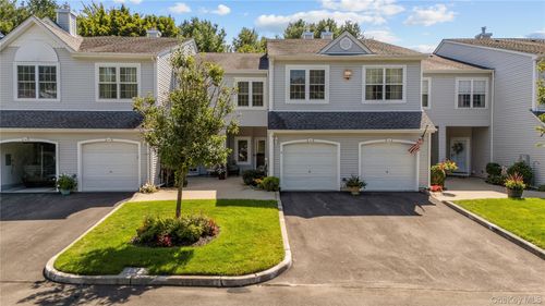 203 Windward Court N, Brookhaven, NY, 11777 | Card Image