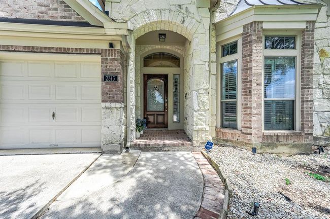 2313 Lilac Breeze Ln, House other with 4 bedrooms, 2 bathrooms and 3 parking in Pearland TX | Image 4