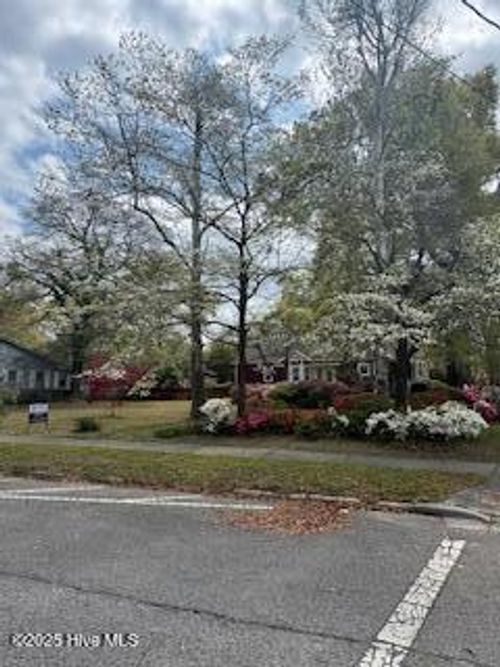 2009 Adams St. Street, Wilmington, NC, 28401 | Card Image