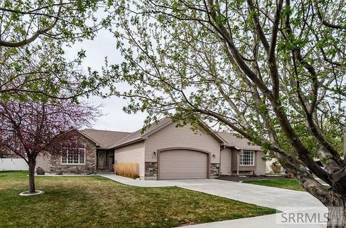 325 Tapitio Dr, Idaho Falls, ID, 83401-6346 | Card Image