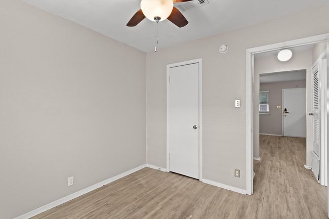 APT-236 - 2401 Manor Rd, Condo with 2 bedrooms, 1 bathrooms and null parking in Austin TX | Image 25