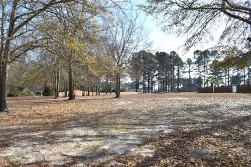 20 Lake Arbu Dr, Manning, SC, 29102-9061 | Card Image