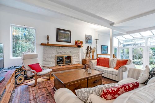 4890 The Dale, West Vancouver, BC, V7W1K3 | Card Image