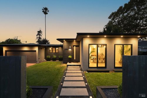 696 Hawthorne Drive, Tiburon, CA, 94920 | Card Image