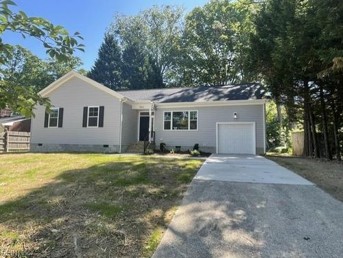 884 Cascade Dr, Newport News, VA, 23608-3229 | Card Image