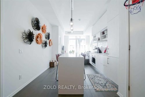 1101-5 Soudan Ave, Toronto, ON, M4S0B1 | Card Image
