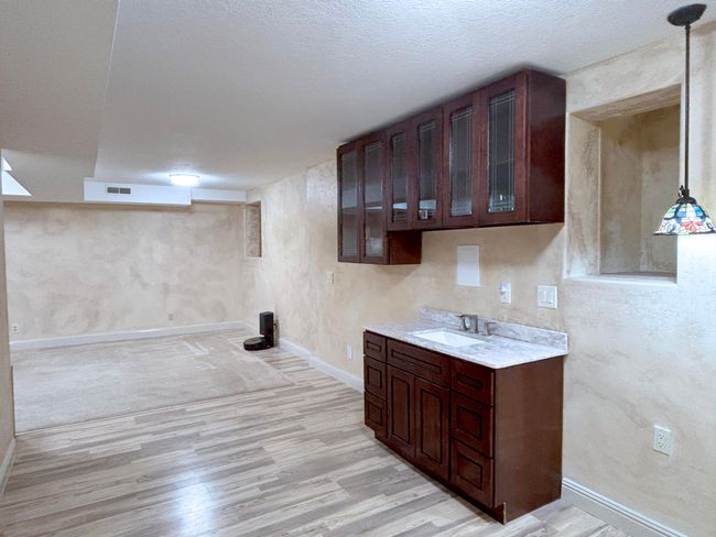 kitchenette | Image 18
