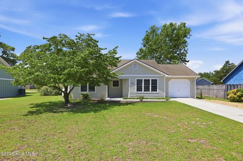 415 Red Fox Trl, Newport, NC, 28570-9586 | Card Image