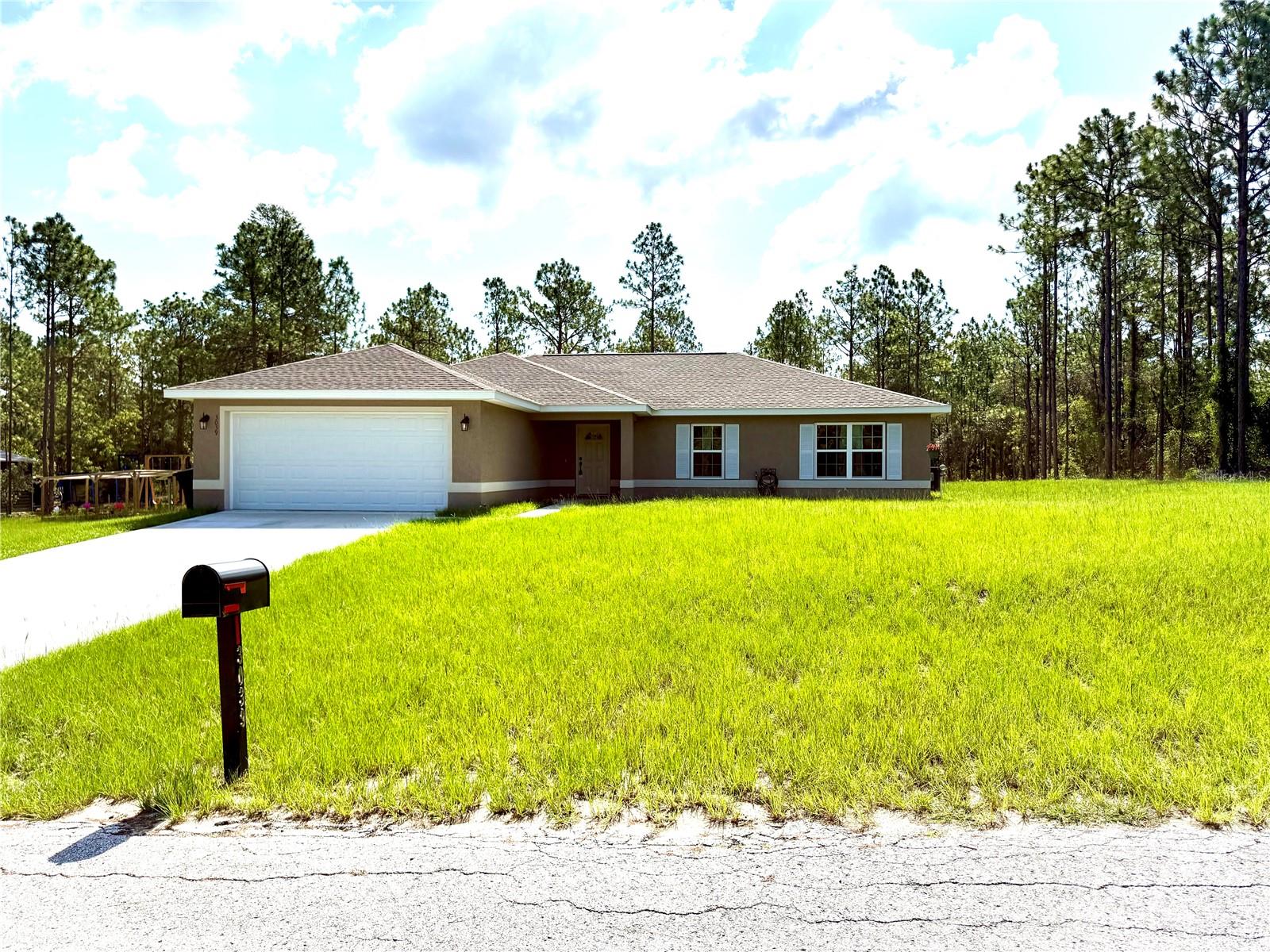 Residential in DUNNELLON 2