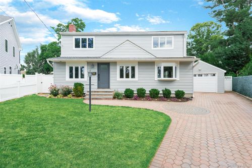 10 Garden Ct, Carle Place, NY, 11514-2113 | Card Image