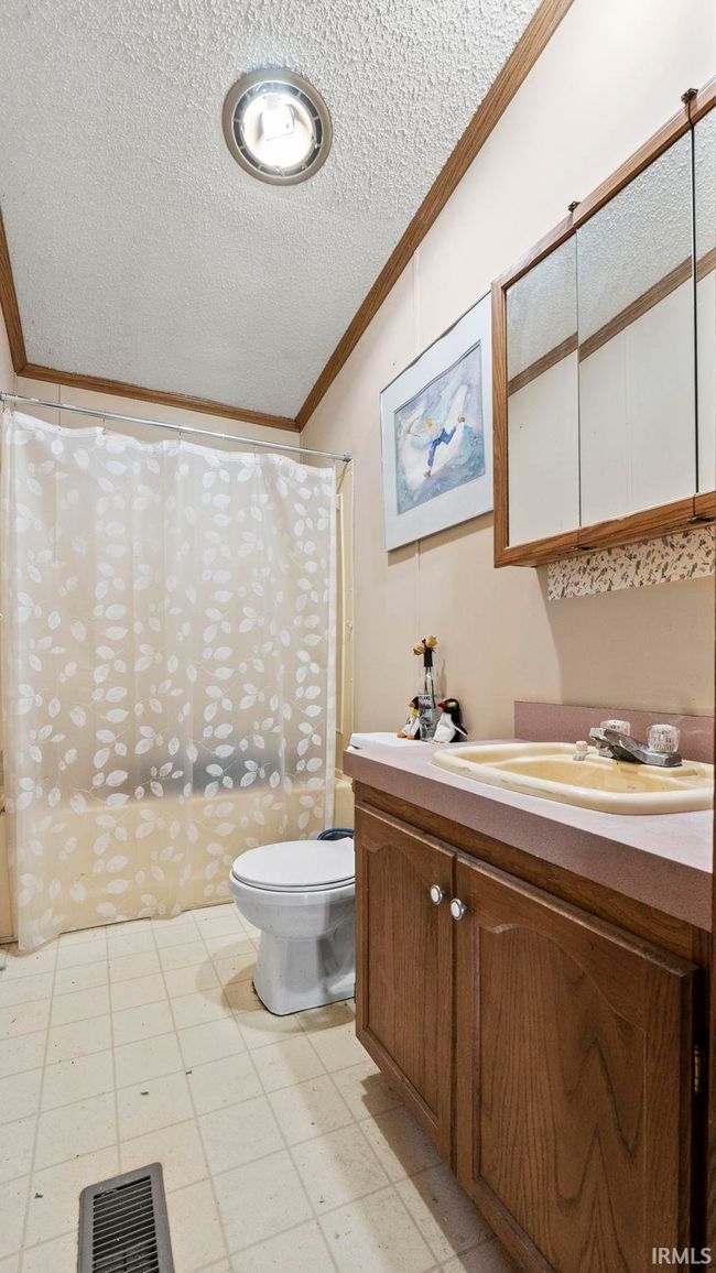 3760 S 109 W, House other with 3 bedrooms, 2 bathrooms and null parking in Pleasant Lake IN | Image 17