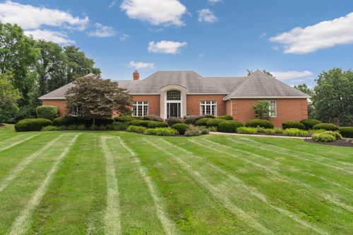 1935 Abbotsford Green Dr, Powell, OH, 43065-8947 | Card Image