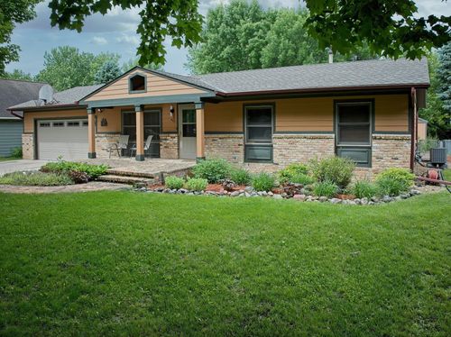 492 Shady Ridge Rd Nw, Hutchinson, MN, 55350-1432 | Card Image