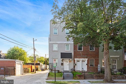 412 20th St Ne, WASHINGTON, DC, 20002-4704 | Card Image