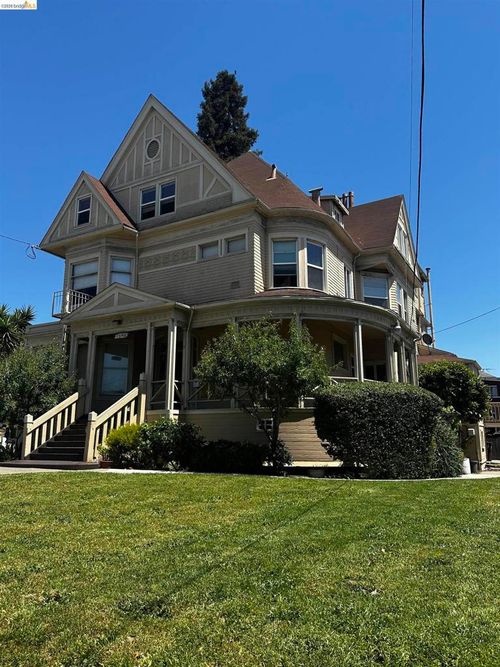 1746 10th Ave, Oakland, CA, 94606-3076 | Card Image