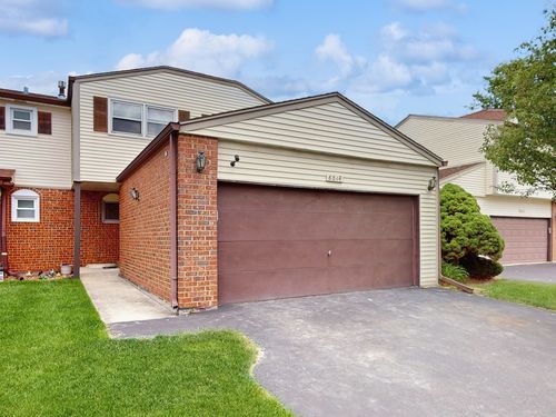 6814 Winston Dr, Tinley Park, IL, 60477-1748 | Card Image