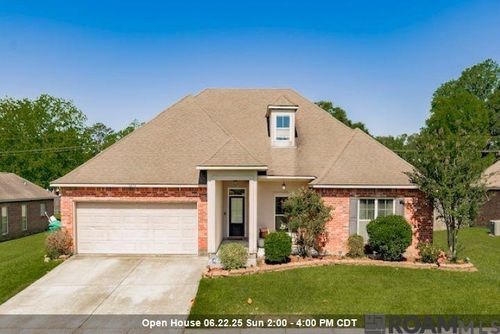 4843 Knight Dr, Zachary, LA, 70791-2557 | Card Image