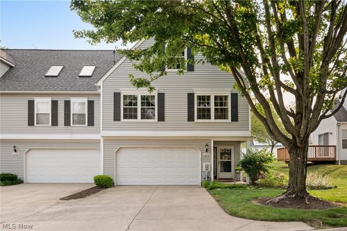 1254 Village Pkwy, Tallmadge, OH, 44278-3160 | Card Image