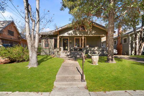 725 E Woodlawn Ave, San Antonio, TX, 78212-3136 | Card Image